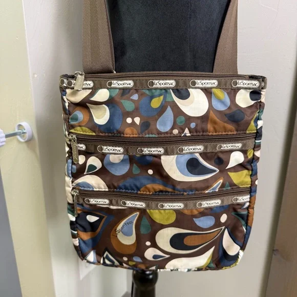 LeSportsac Triple Zip 3 Pocket Brown Floral Crossbody Bag Purse Adjustable - Picture 2 of 5
